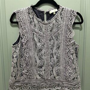 Lilac laced sleeveless blouse Size small petite